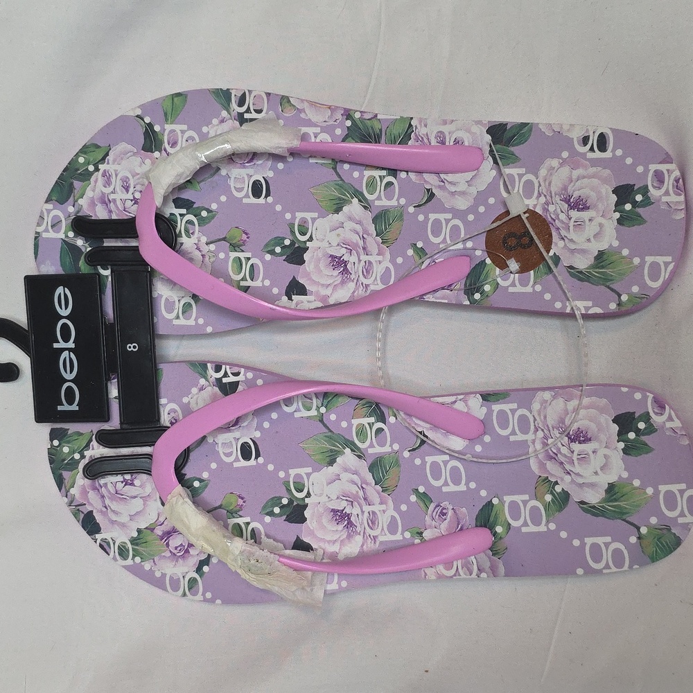 Bebe Rhinestone Logo Lavender Floral Flip Flops Sz. 8